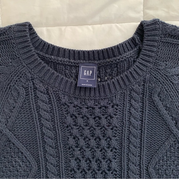 GAP Crew Neck Sweater with Cable Knit Design - Picture 2 of 3